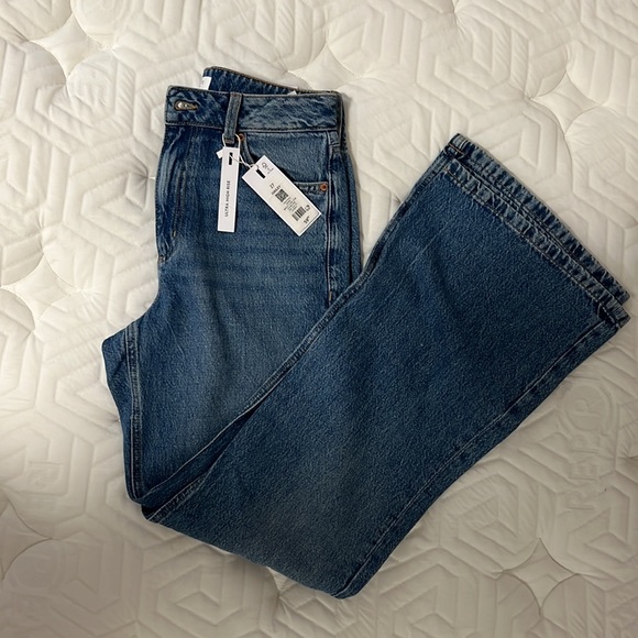 Brand new ultra high rise jeans. They are beautiful and comfortable. - Picture 3 of 3